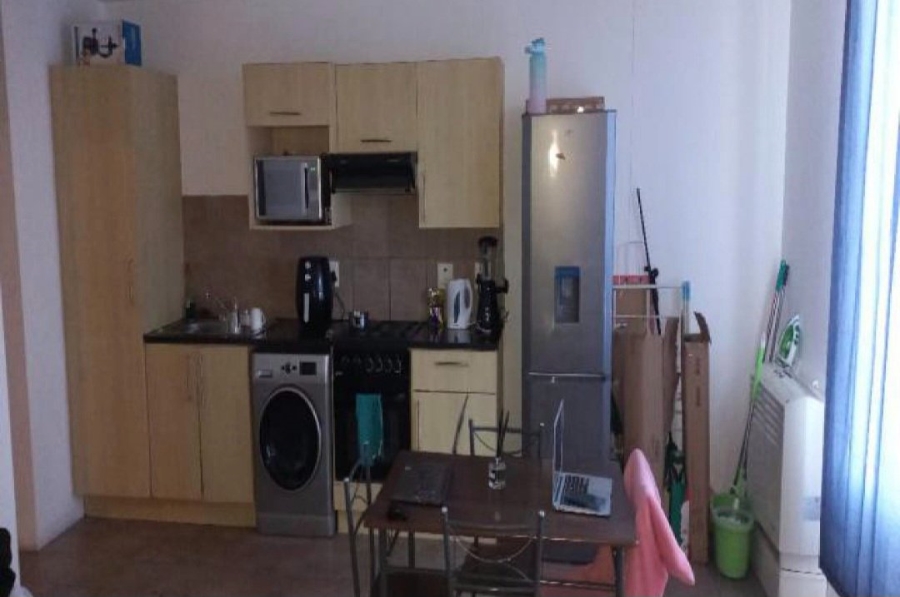 1 Bedroom Property for Sale in Zonnebloem Western Cape